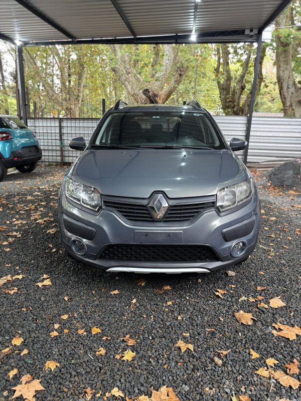 Renault Sandero foto 2