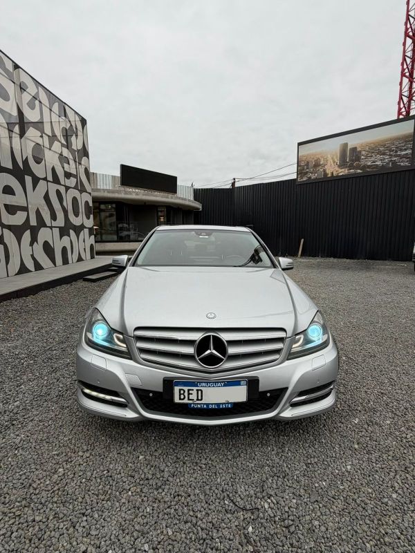 Mercedes Benz C200 w204 foto 2