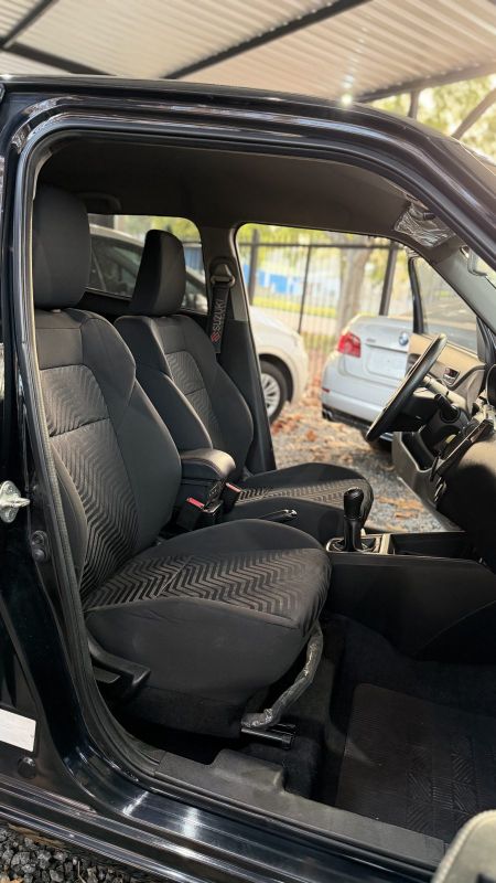 Suzuki Swift foto 11