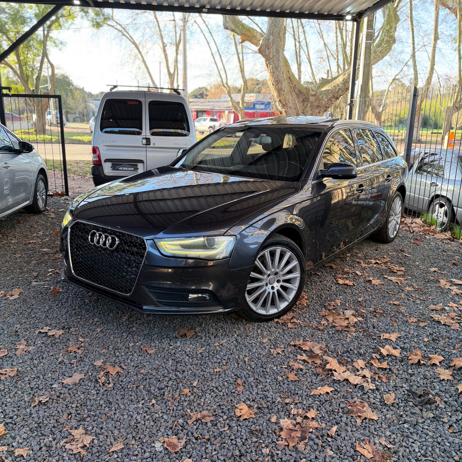 Audi A4 foto 1