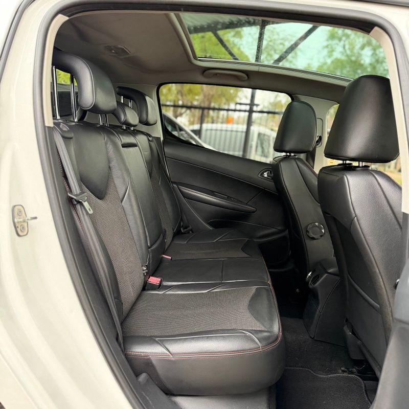 Peugeot 308 foto 7