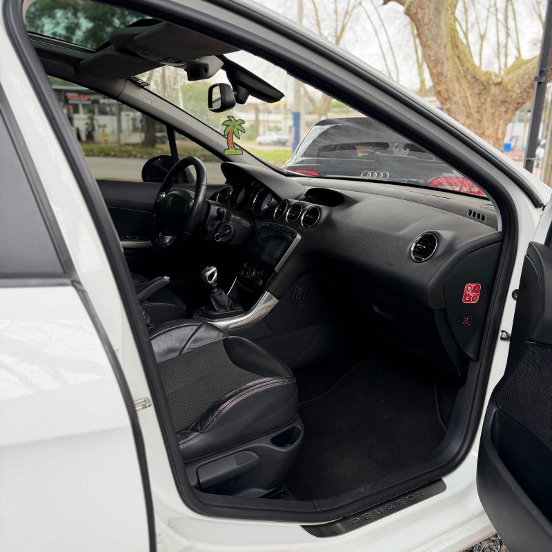 Peugeot 308 foto 12