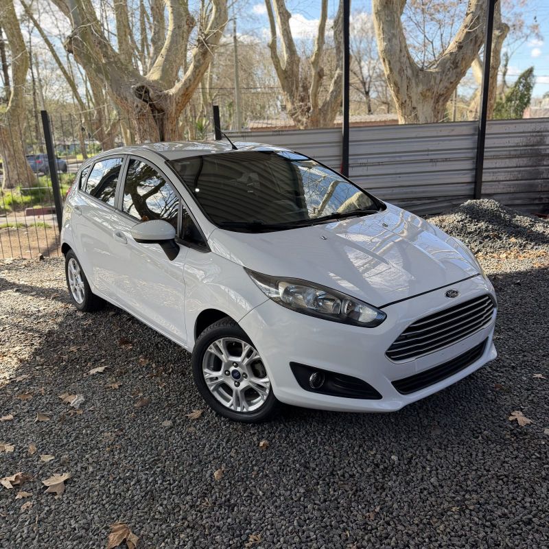 Ford Fiesta foto 3