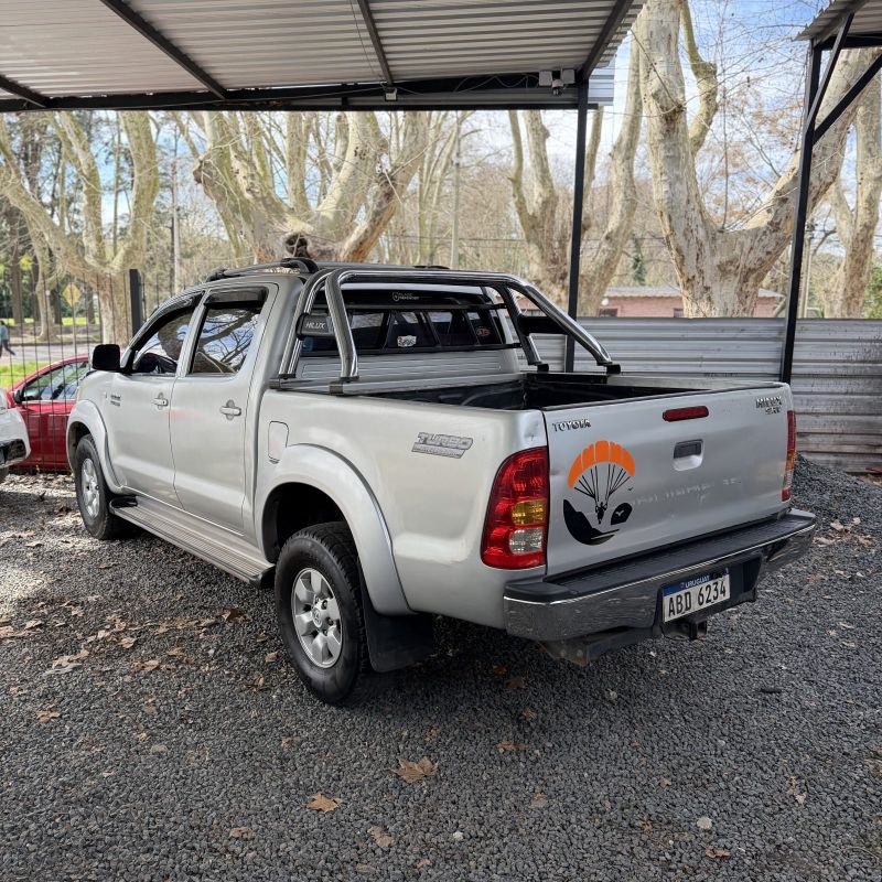 Toyota Hilux foto 6
