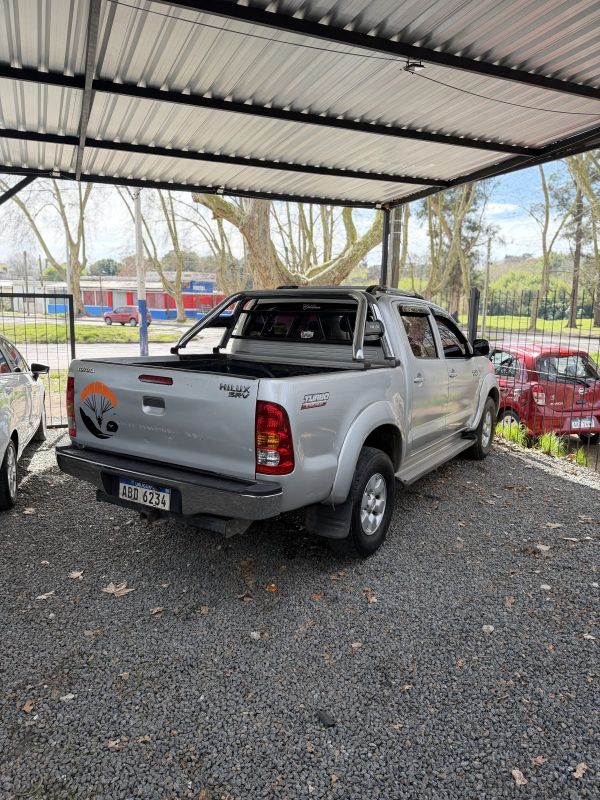 Toyota Hilux foto 4