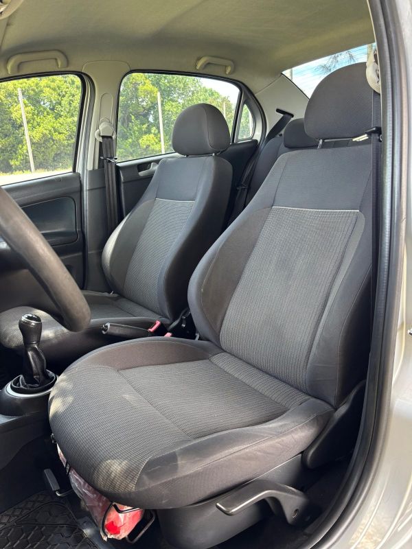 Volkswagen Gol foto 7